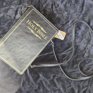 Novelty Holy Bible Crossbody Bag Black Faux Leather Gold Embossed Scripture Purs